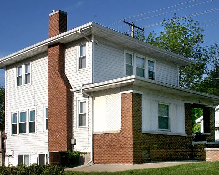 107 E Dixie St