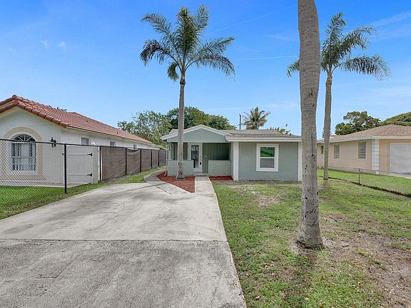 2nd image of 235 NW 10th Ave #235