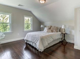 89 Beacon St, Reading, MA 01867