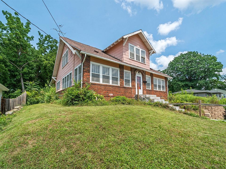 1st image of 3921 Douglas Ave