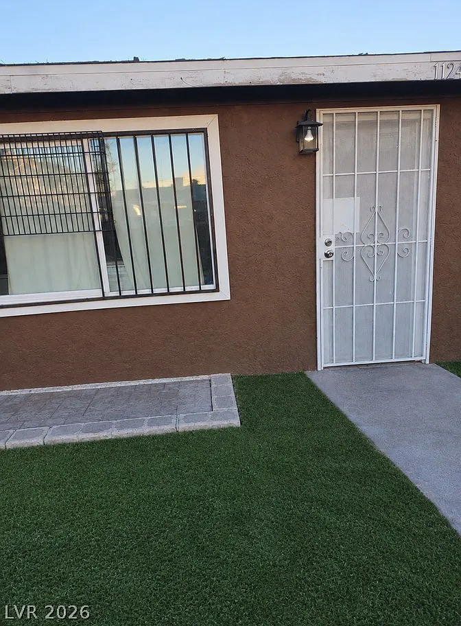 1 bed, 1.0 bath, 1820 sqft, $825 — Photo 1