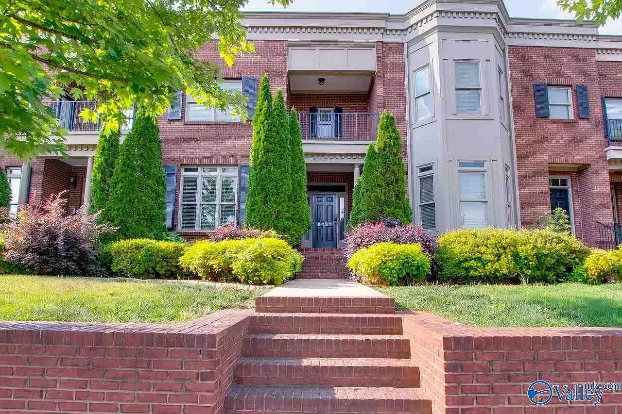 3 bed, 2.5 bath, 1986 sqft, $2,695 — Photo 1