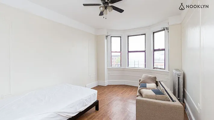 Rented by Nooklyn NYC LLC | media 14