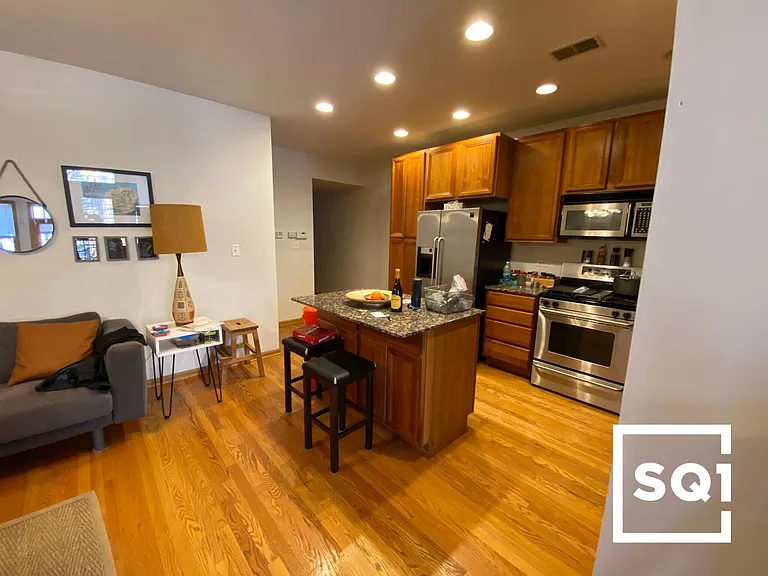 903 W Lawrence Ave #2E — Photo 2