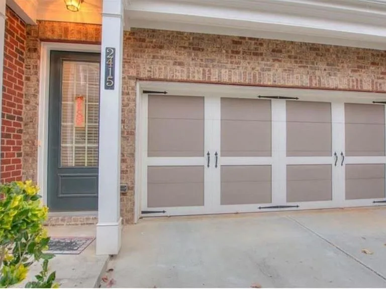 2415 Tenor Ln — Photo 2