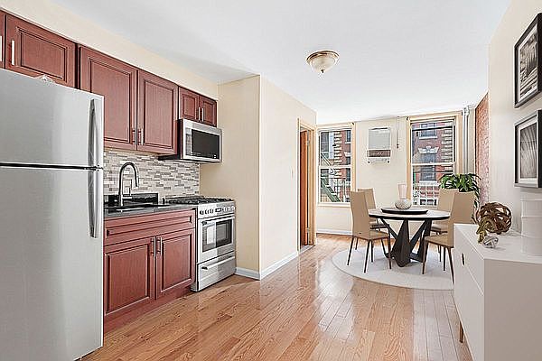1st image of 173 Mulberry St APT 5