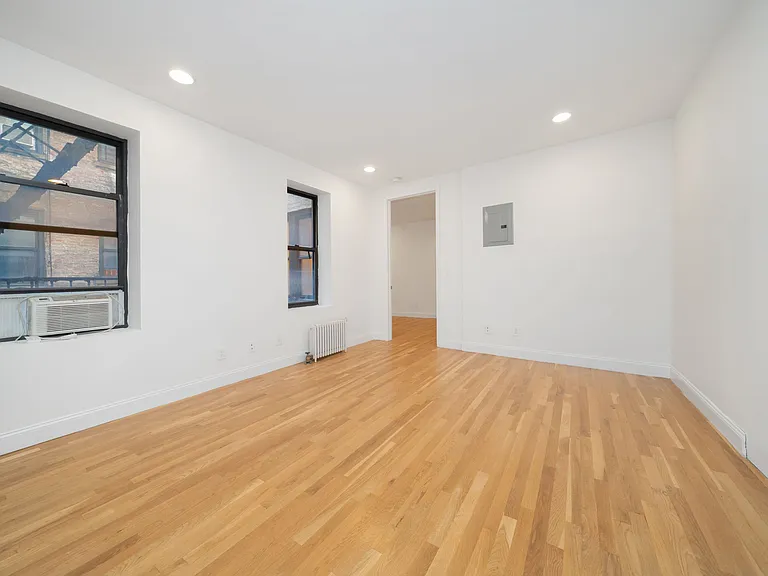 5025 Broadway #1C — Photo 5