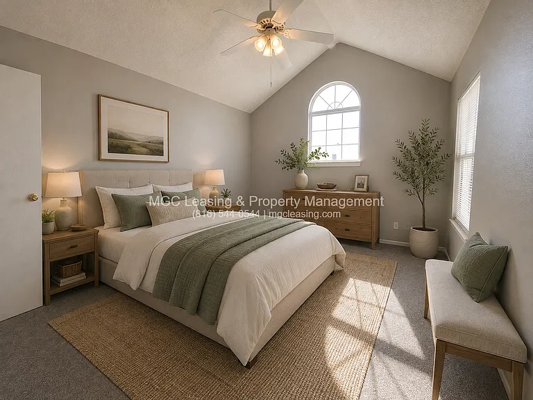 908 Garden Way #914 — Photo 3