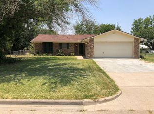 809 Rosedale Dr, Hewitt, TX 76643