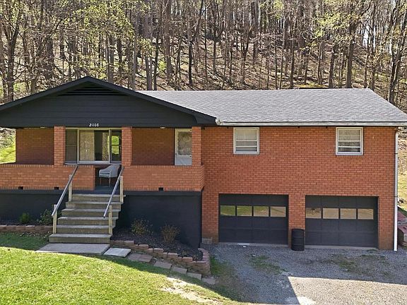 4th image of 21108 Willow Tree Ln SW
