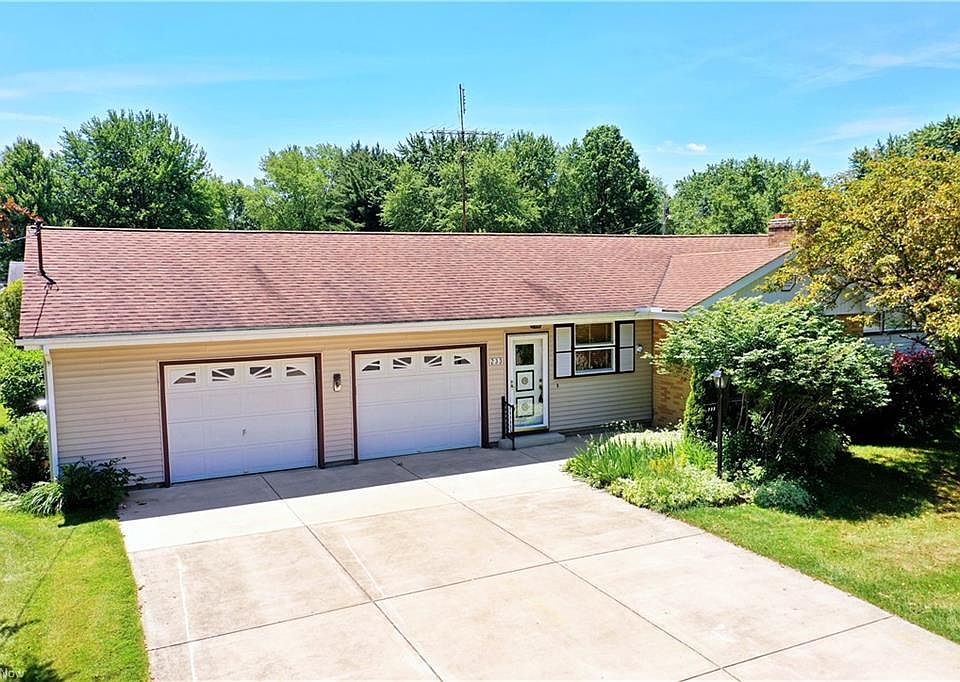1st image of 233 Pat Ann Dr