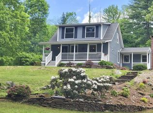 26 Merrill Rd, Wilbraham, MA 01095