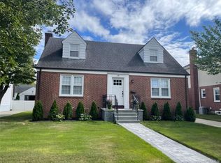 24 Tulip Lane, New Hyde Park, NY 11040 | Zillow