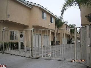 4th image of 6442 Vineland Ave APT 15