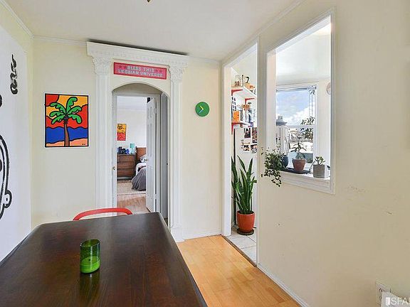 4th image of 228 Grattan St APT 2