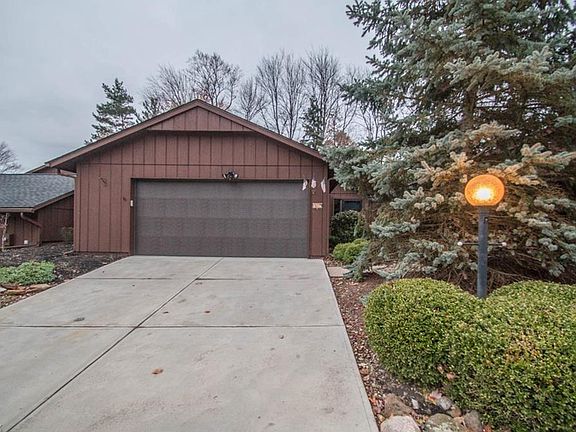 3rd image of 18023 Cliffside Dr #4911