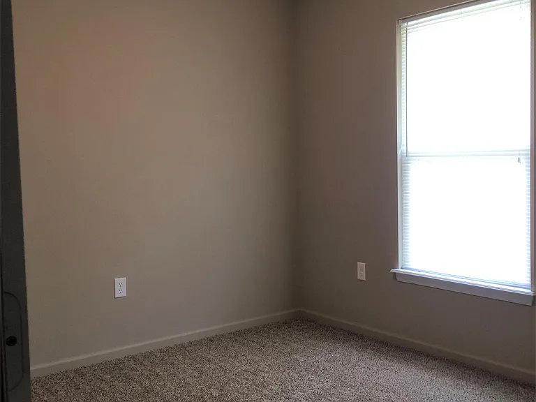 907 W Gay St #A — Photo 11