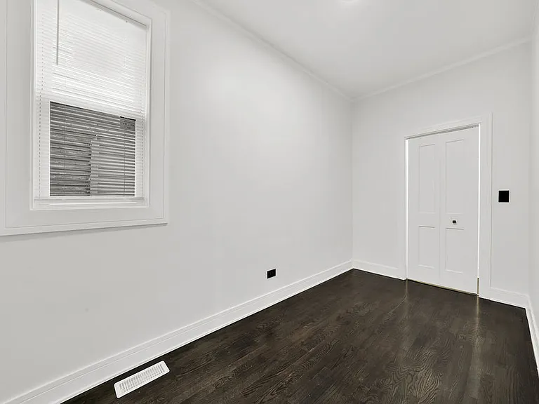 6607 S Oakley Ave #1 — Photo 5