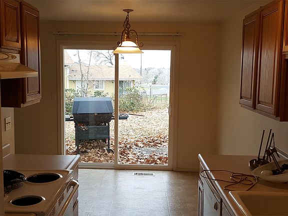 4th image of 2306 W 12th Ave #B