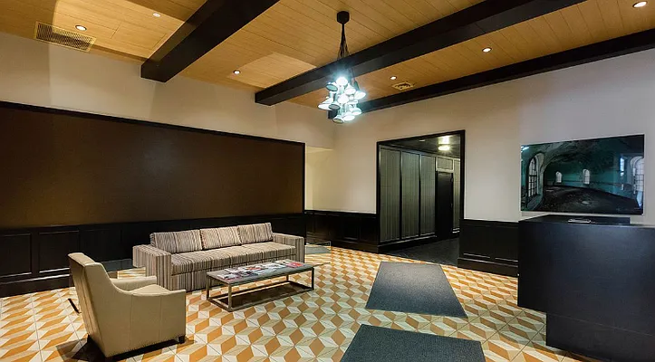 Rented by Compass | media 58