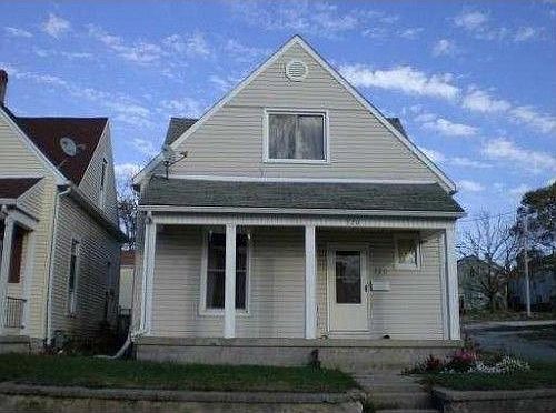 1st image of 320 N Oak Ave