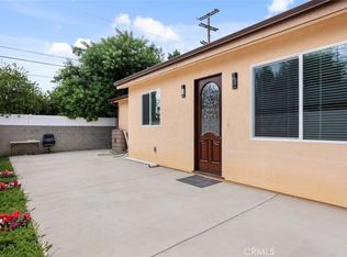 17223 Cantlay St, Van Nuys, CA 91406