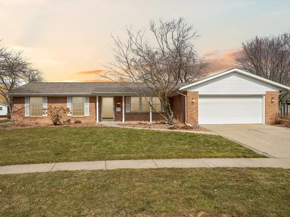 4 Craemer Ct, Frankenmuth, MI 48734