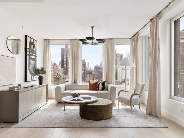 323 E 79th St Floor 9, New York, NY 10075