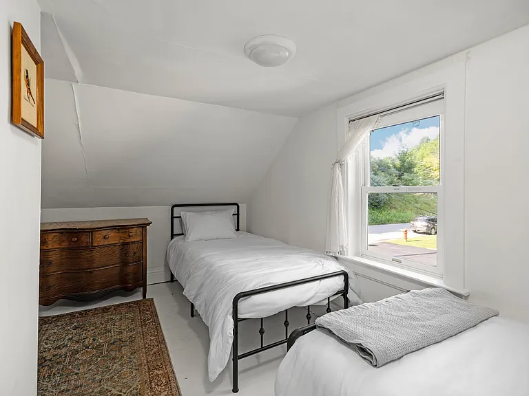 1420 Randolph St — Photo 12