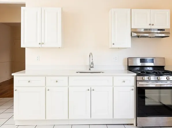 12 Intervale St #12, Quincy, MA 02169