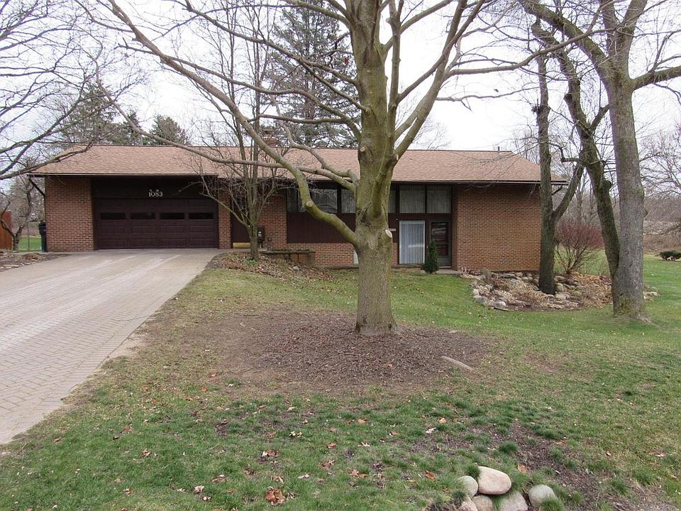 1st image of 1083 Bandera Dr