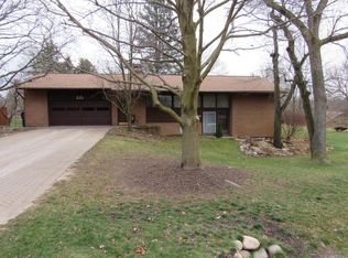 1083 Bandera Dr, Ann Arbor, MI 48103