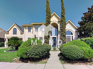 4110 Avalon Ln, Baytown, TX 77521