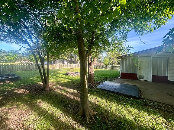 4th image of 3143 Old Marion Rd