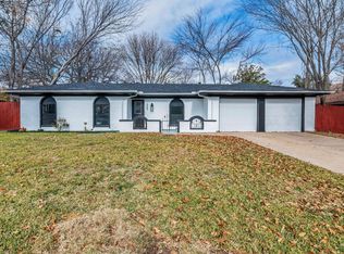805 Simpson Ter, Bedford, TX 76021