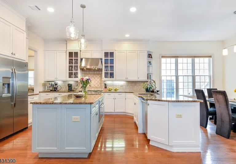 3 Christopher Ct — Photo 16