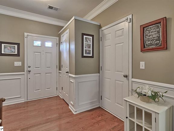3rd image of 403 Millervale Rd