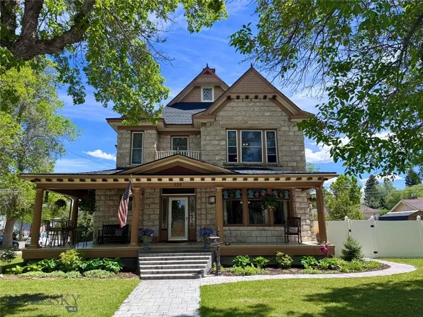626 S Pacific St, Dillon, MT 59725