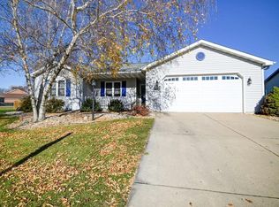1300 Swordleaf Ln, Sun Prairie, WI 53590