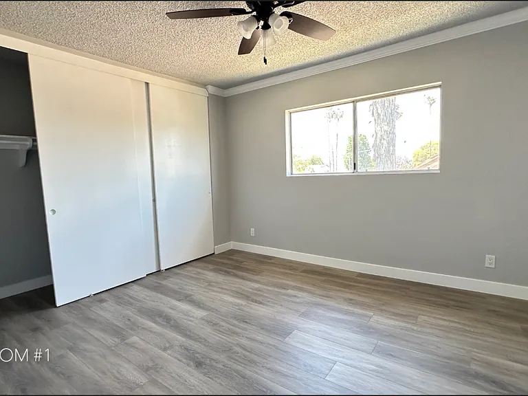 5908 Estrella Ave #3 — Photo 12