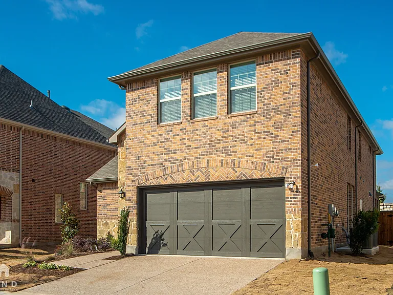 Cottages at the Realm — Photo 89