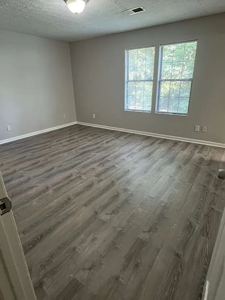5428 Covent Way — Photo 3