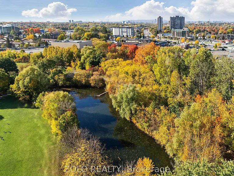 2759 Carousel Cres #501 — Photo 4