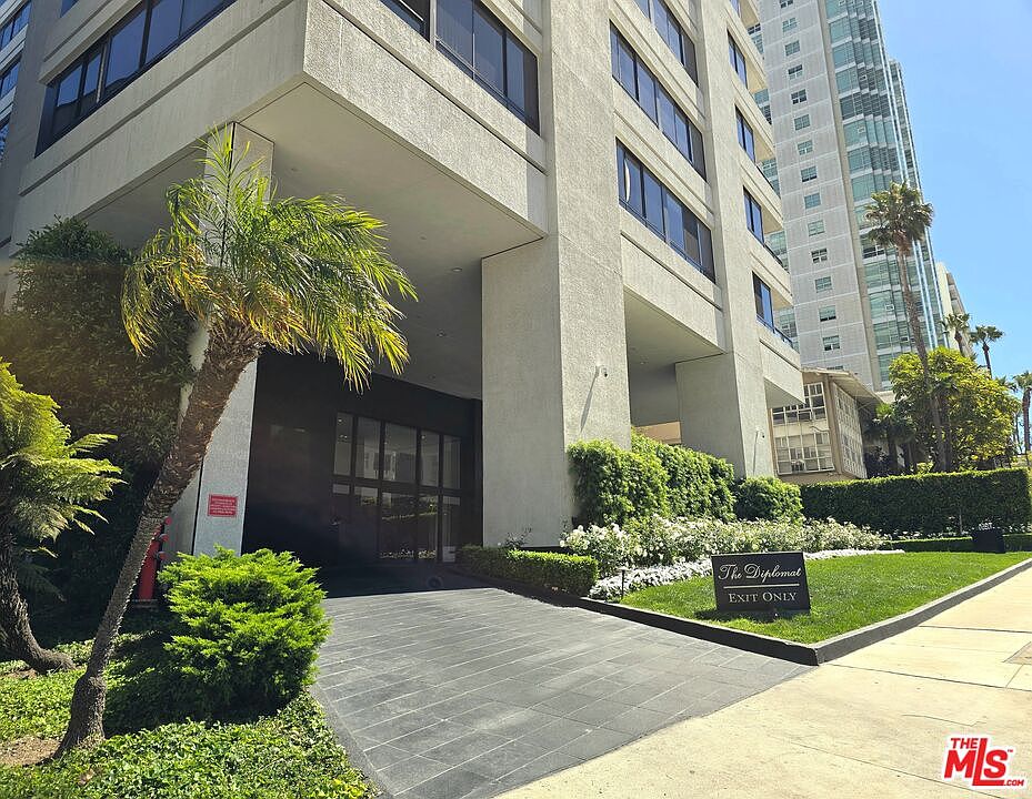 1st image of 10350 Wilshire Blvd APT 404