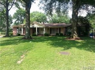 319 Northmoor Dr, Ballwin, MO 63011