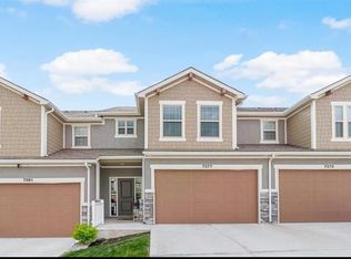 7377 Grand Slam St, Parkville, MO 64152