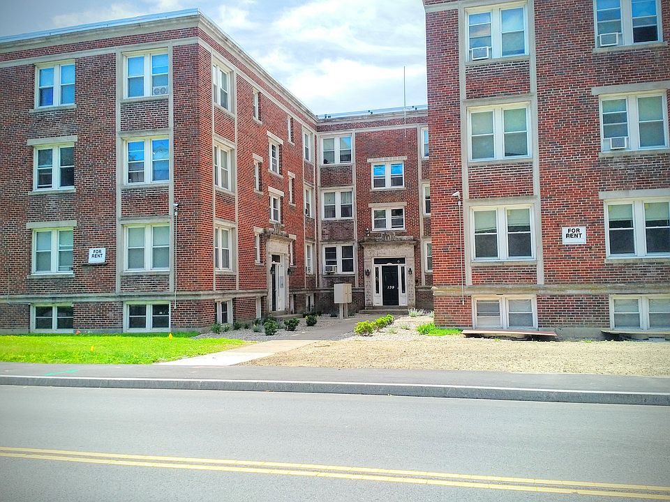 2nd image of 139 High St APT 36