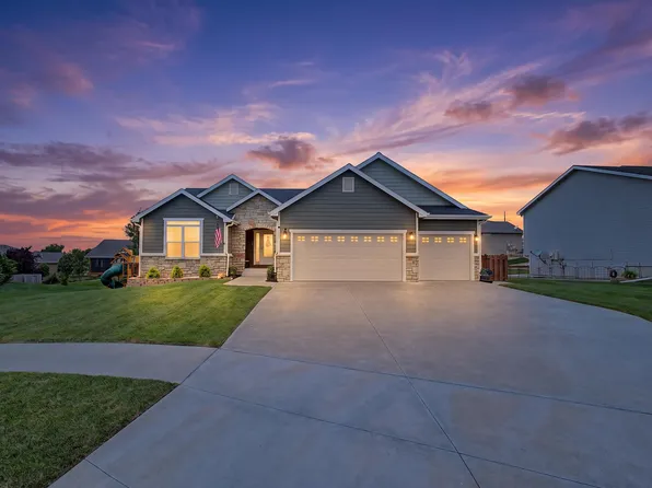 4750 Christine Cir, Manhattan, KS 66502
