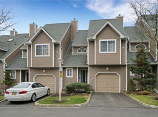 25 Eagle Ridge Way, Nanuet, NY 10954