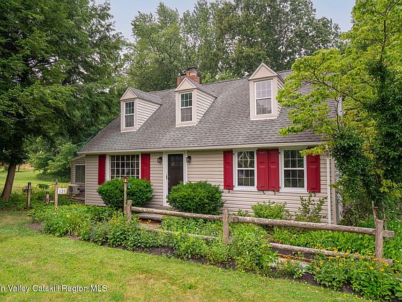 3rd image of 128 Rosa Lane